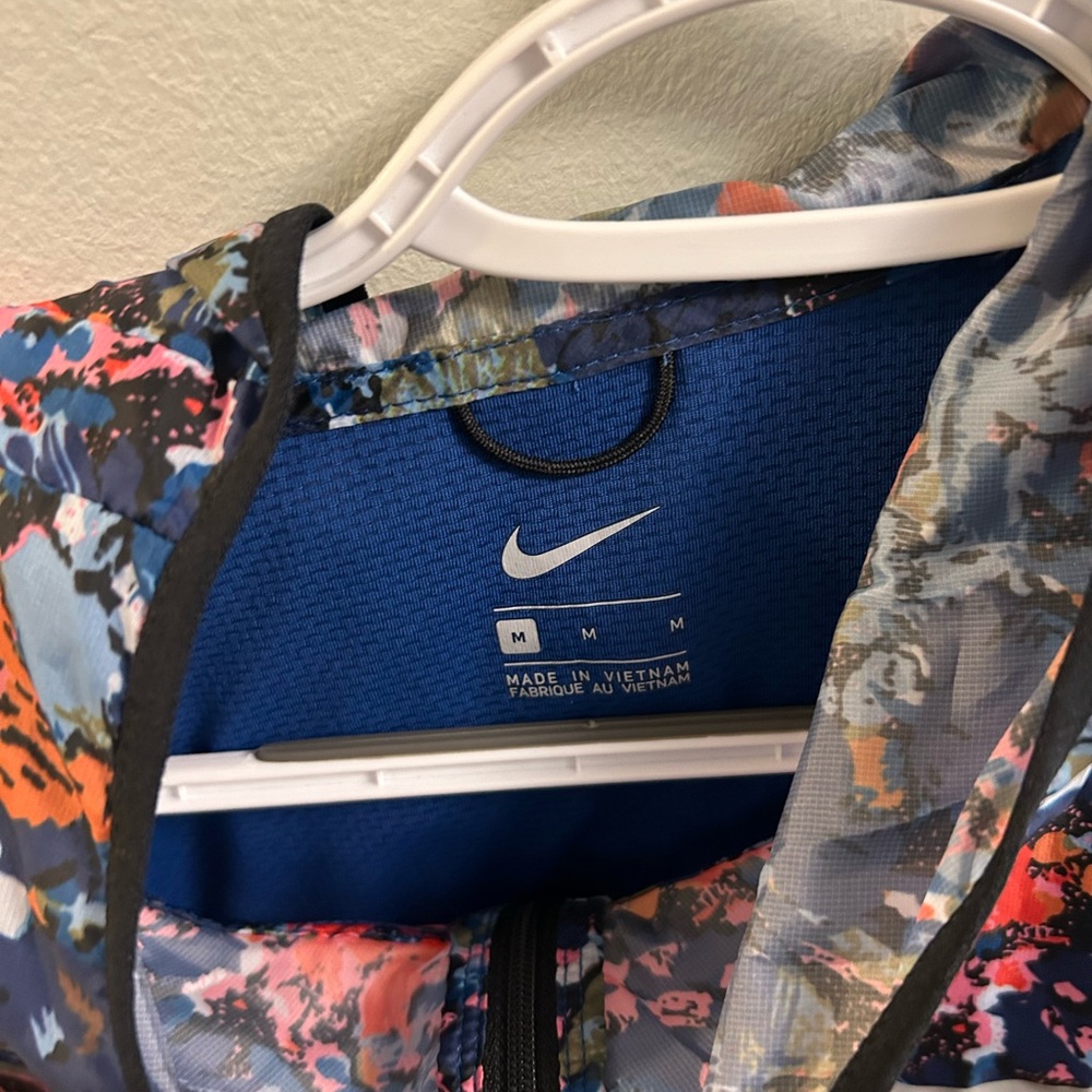 Nike Patterned Running Jacket Size Medium - image 4